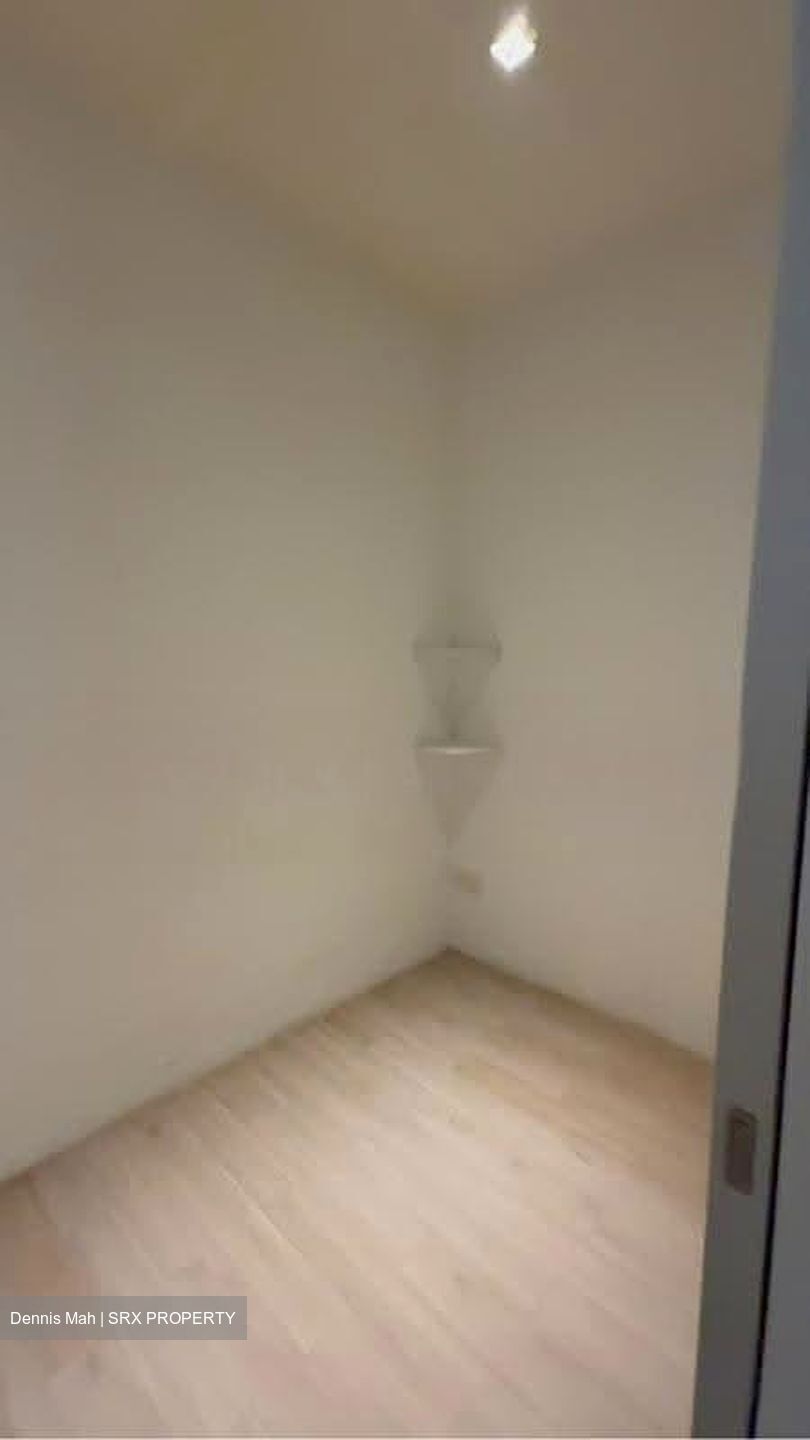 Ang Mo Kio Avenue 8 (D20), Shop House #634491001